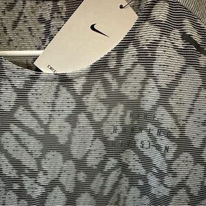 Nike Dri-fit running division. NWT. Men’s size small